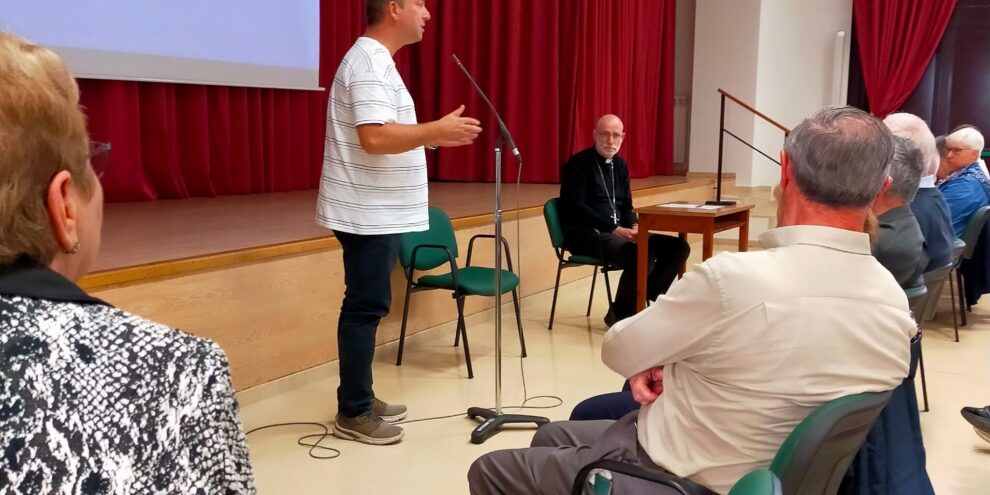Un centenar de participants en la trobada d’inici de curs de la vida consagrada diocesana