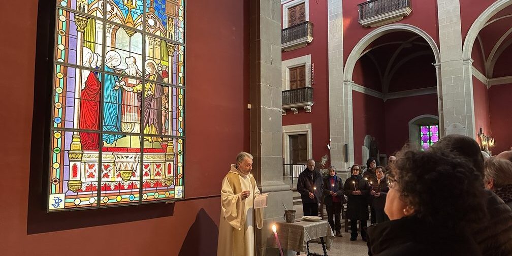 Inauguració d’un vitrall al Santuari del Miracle