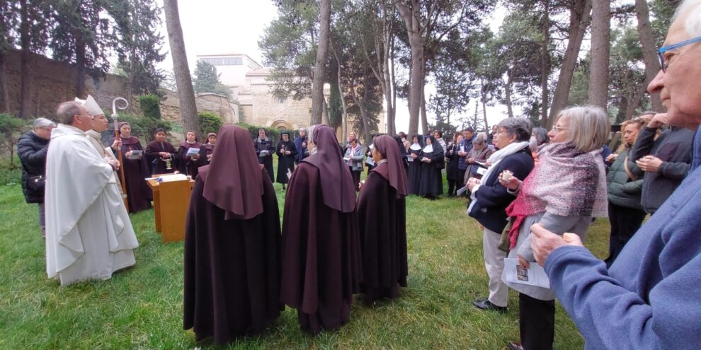 Jubileu de la Vida Consagrada amb un pelegrinatge al Sant Crist de Balaguer