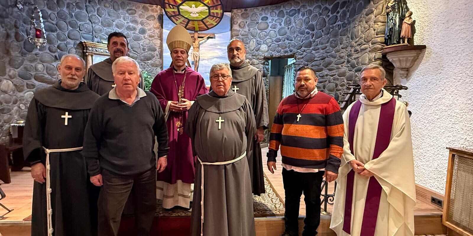 Els Franciscans de Creu Blanca reben Mons. Serrano