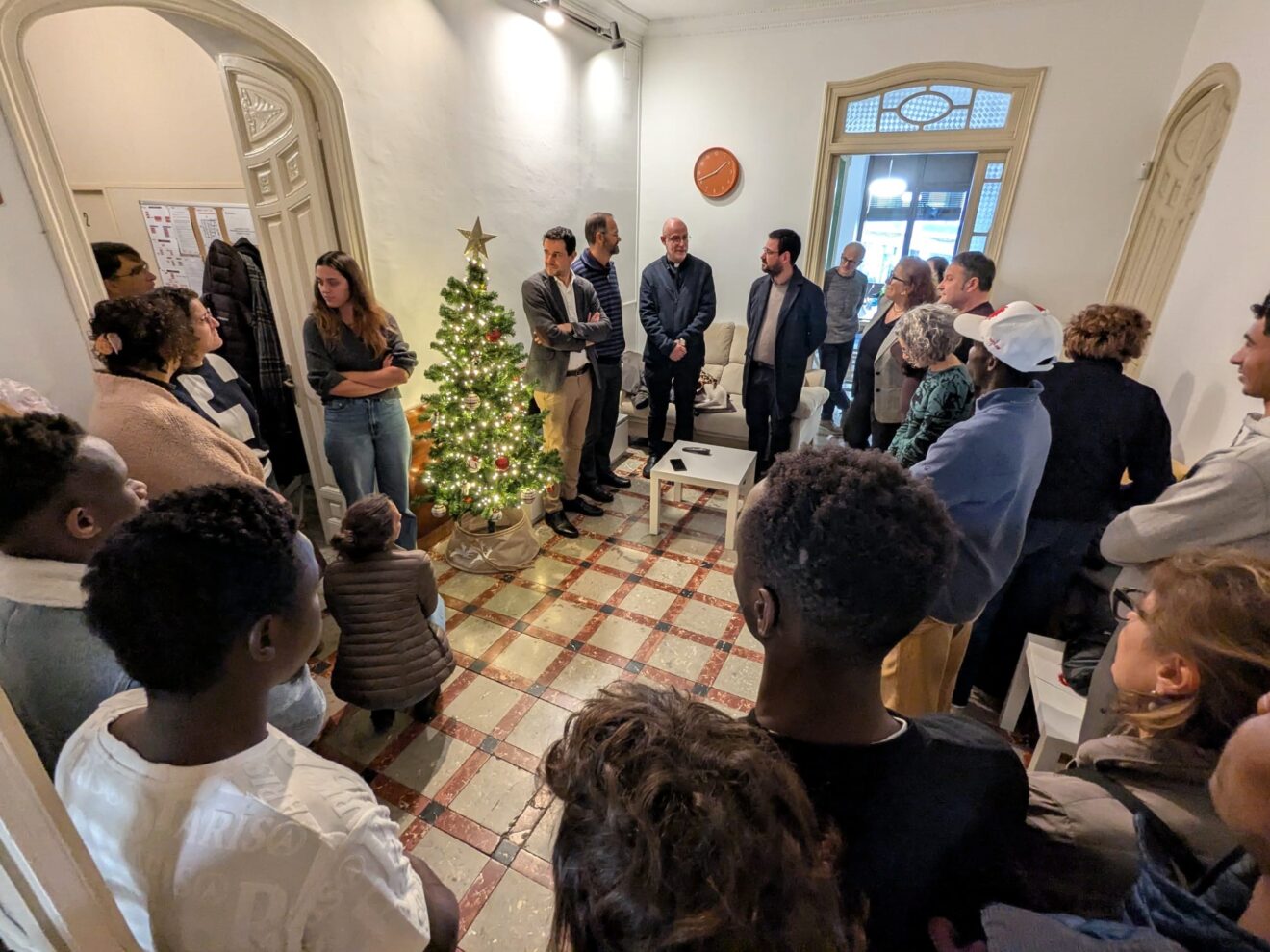Càritas Girona inaugura un nou recurs residencial al pis cedit pels jesuïtes