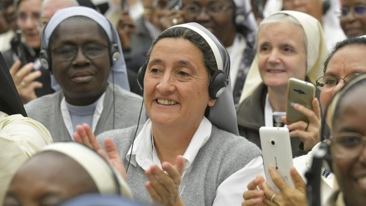 El Papa a la UISG: Testimonis de l'Evangeli a les fronteres del món