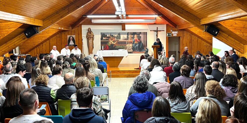 Las escuelas Mare Janer, Sagrada Familia y Sant Ermengol celebran la fiesta de la Mare Janer