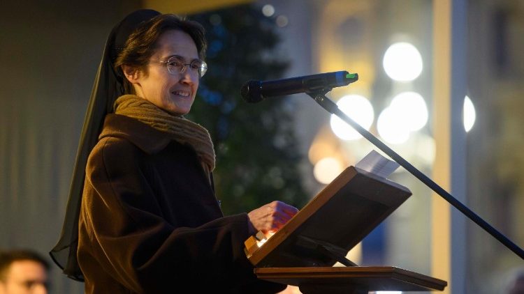 Sor Raffaella Petrini a la Comissió d'Assumptes Reservats