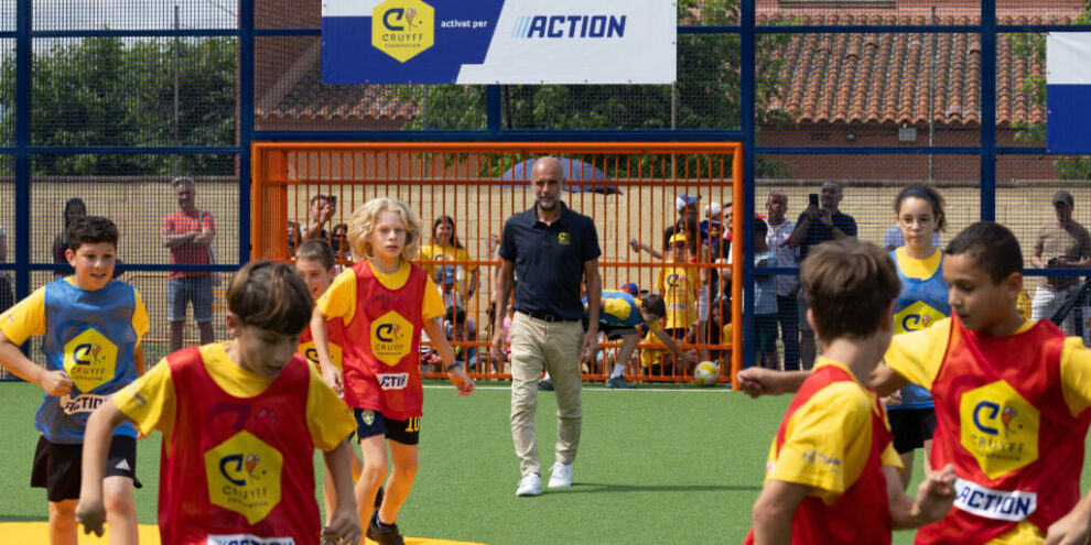 Pep Guardiola torna a La Salle Manresa, l’escola on va créixer