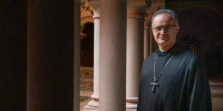 abad de Montserrat En España, el Papa podrá la humanidad en el centro