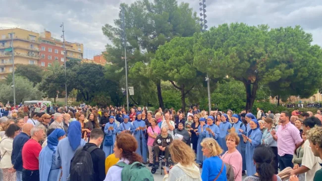 La pluja obliga a cancel·lar l’acte dels 800 anys de Sant Francesc a la Sagrada Família
