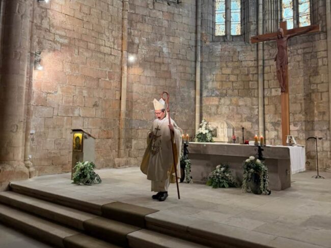 Les monges cartoixanes de Benifassà celebren la festa de Sant Bru amb el bisbe Sergi