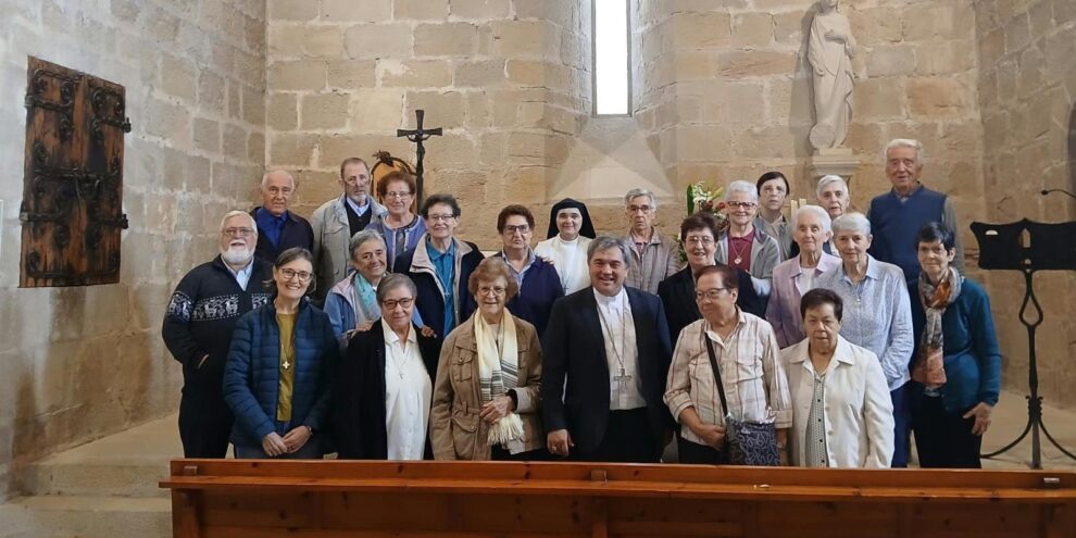 Religiosos comparteixen una jornada de convivència a Poblet i Montblanc